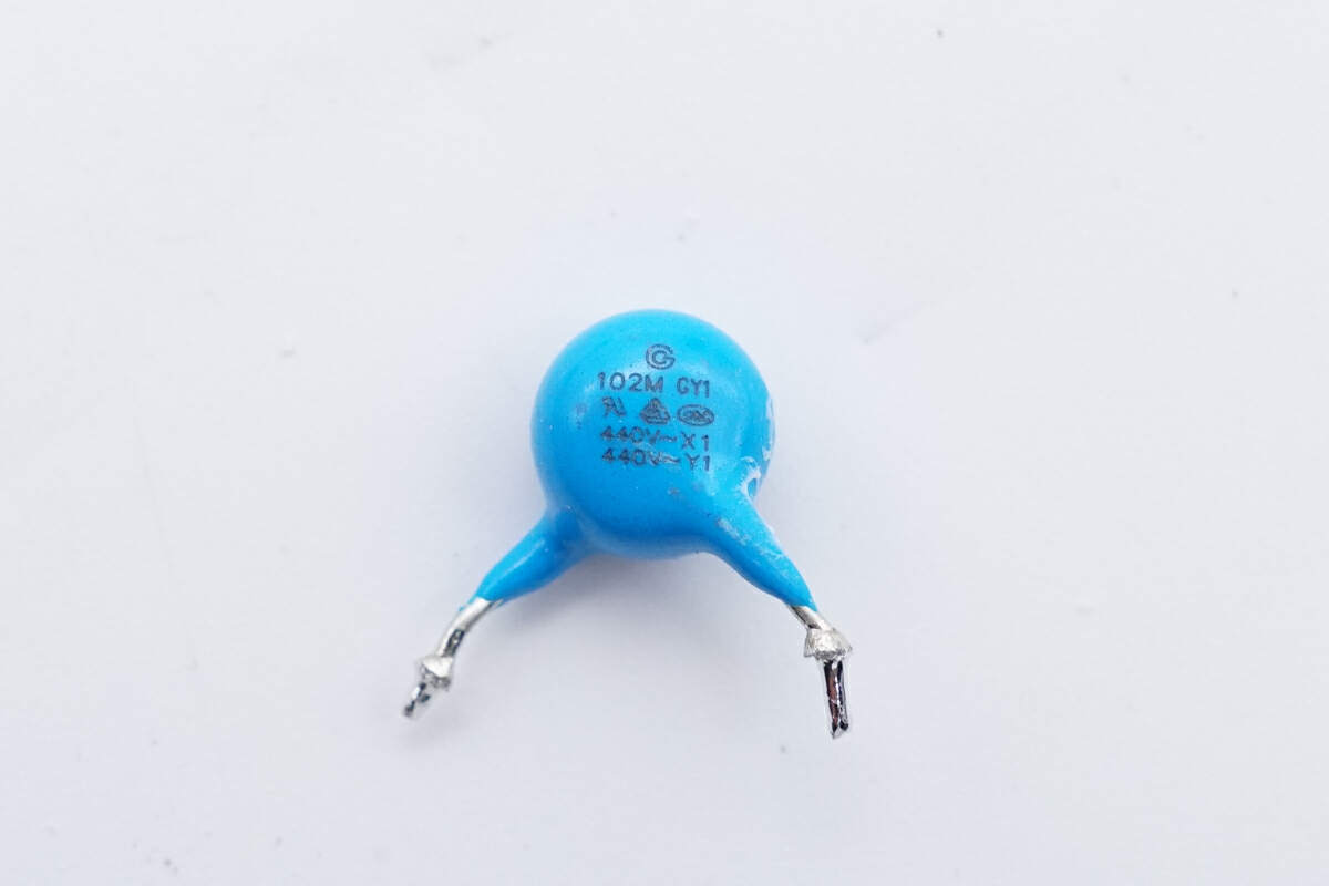 沃尔玛onn. 65W氮化镓充电器拆解