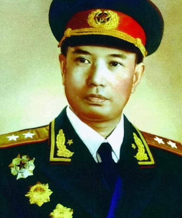 吴克华：抗战时期的师长，四野王牌军长，为何仅授中将