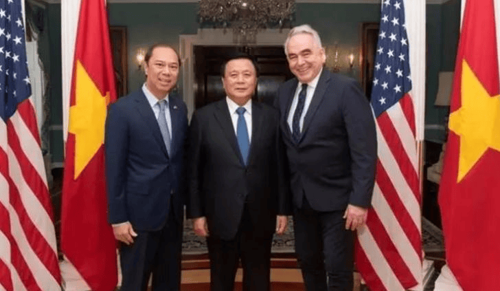 苏林上任后立刻访华，越南来中国求办三件事！美国束手无策