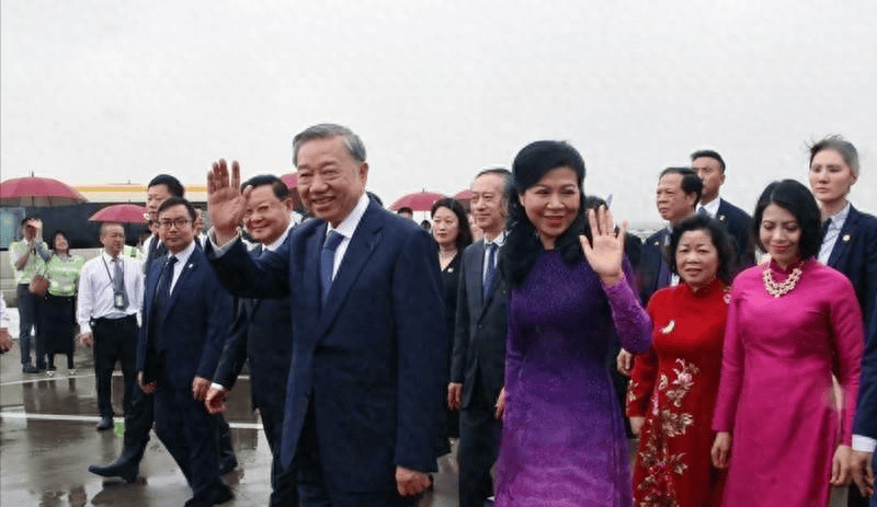 苏林上任后立刻访华，越南来中国求办三件事！美国束手无策