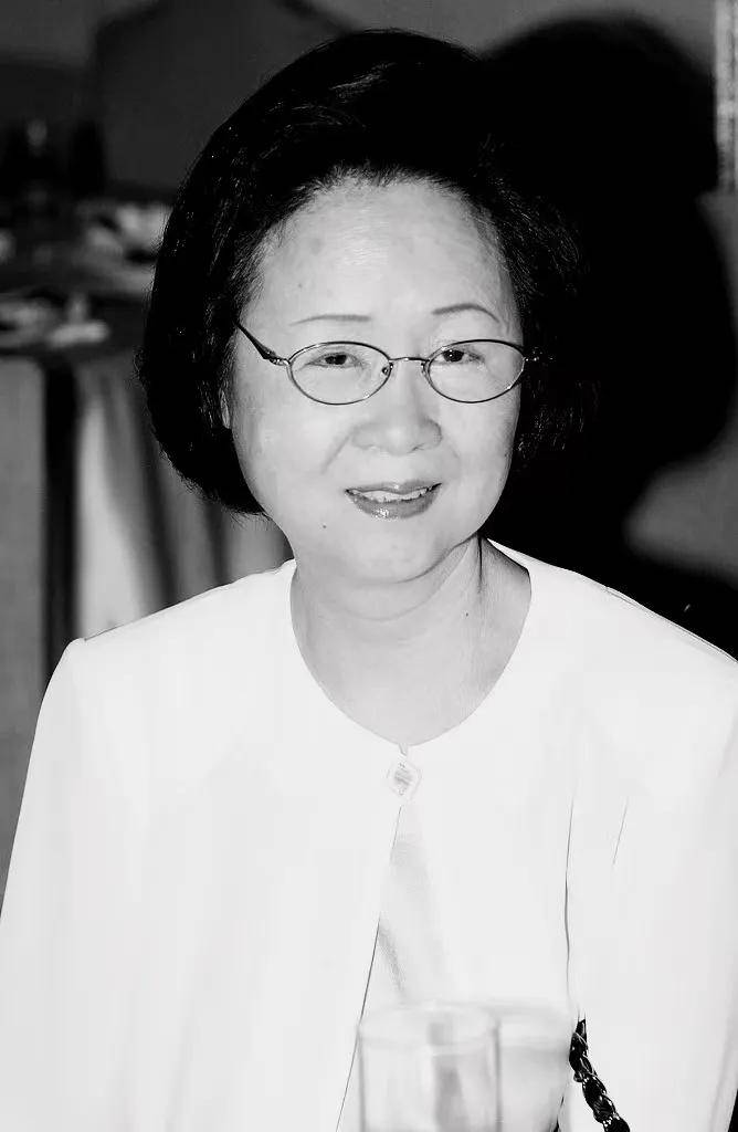 苏有朋、林心如、姚晨……发文悼念