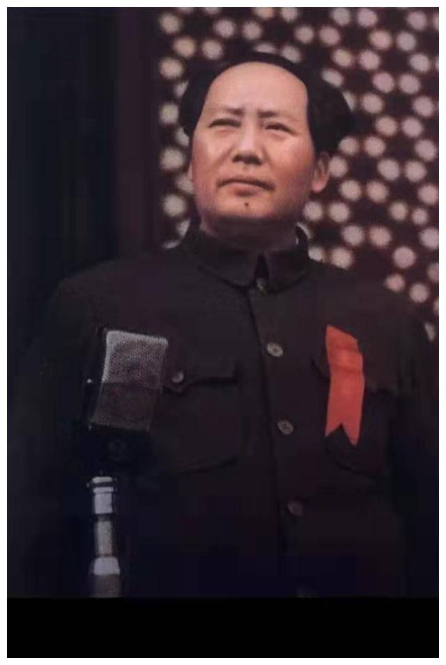 没有世界的女王，只有世界的毛主席