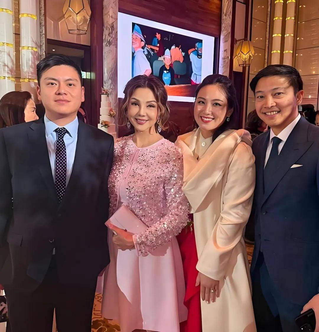 郑家娶的新儿媳妇竟是黄毅的女儿，黄毅离世，郑黄两家联姻曝光了