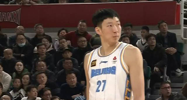 周琦小弟哈尔滕捐出一年薪资 周琦遗憾不已