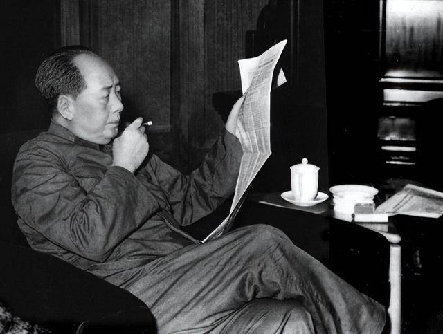 勃列日涅夫想动核武，见周恩来忧心不已，毛主席：你读过明史没有