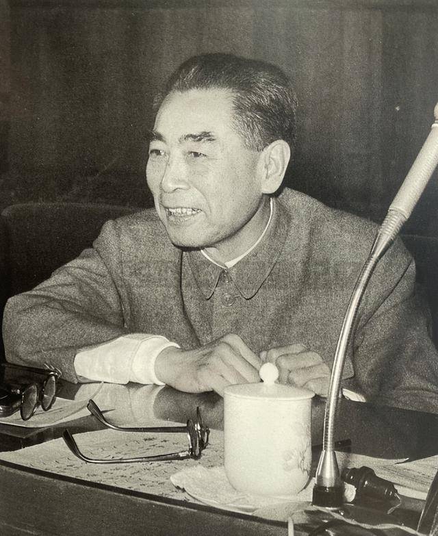 今天，缅怀周恩来总理