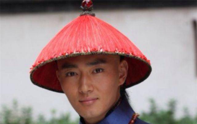 乾隆告诉叔叔：你以后见朕坐着就行！叔叔死前痛哭：我不该当真