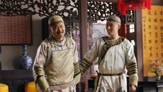 乾隆告诉叔叔：你以后见朕坐着就行！叔叔死前痛哭：我不该当真