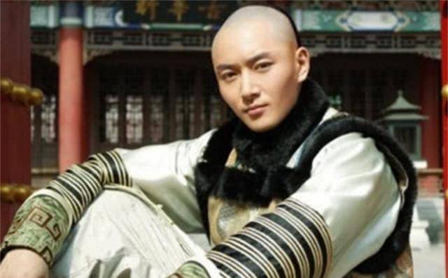 乾隆告诉叔叔：你以后见朕坐着就行！叔叔死前痛哭：我不该当真