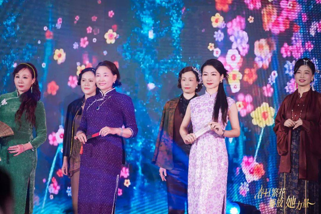 春日繁花，盛放“她”力量！佛山市女企业家协会第八届第三次会员代表大会暨2025年芳华之夜圆满举行
