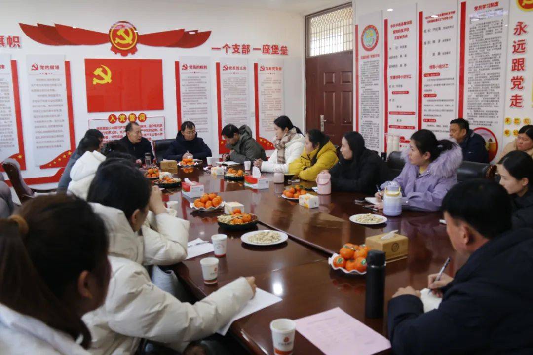 交流促提升，携手共奋进——清华园学校来平邑县蒙阳新星学校开展交流研讨活动