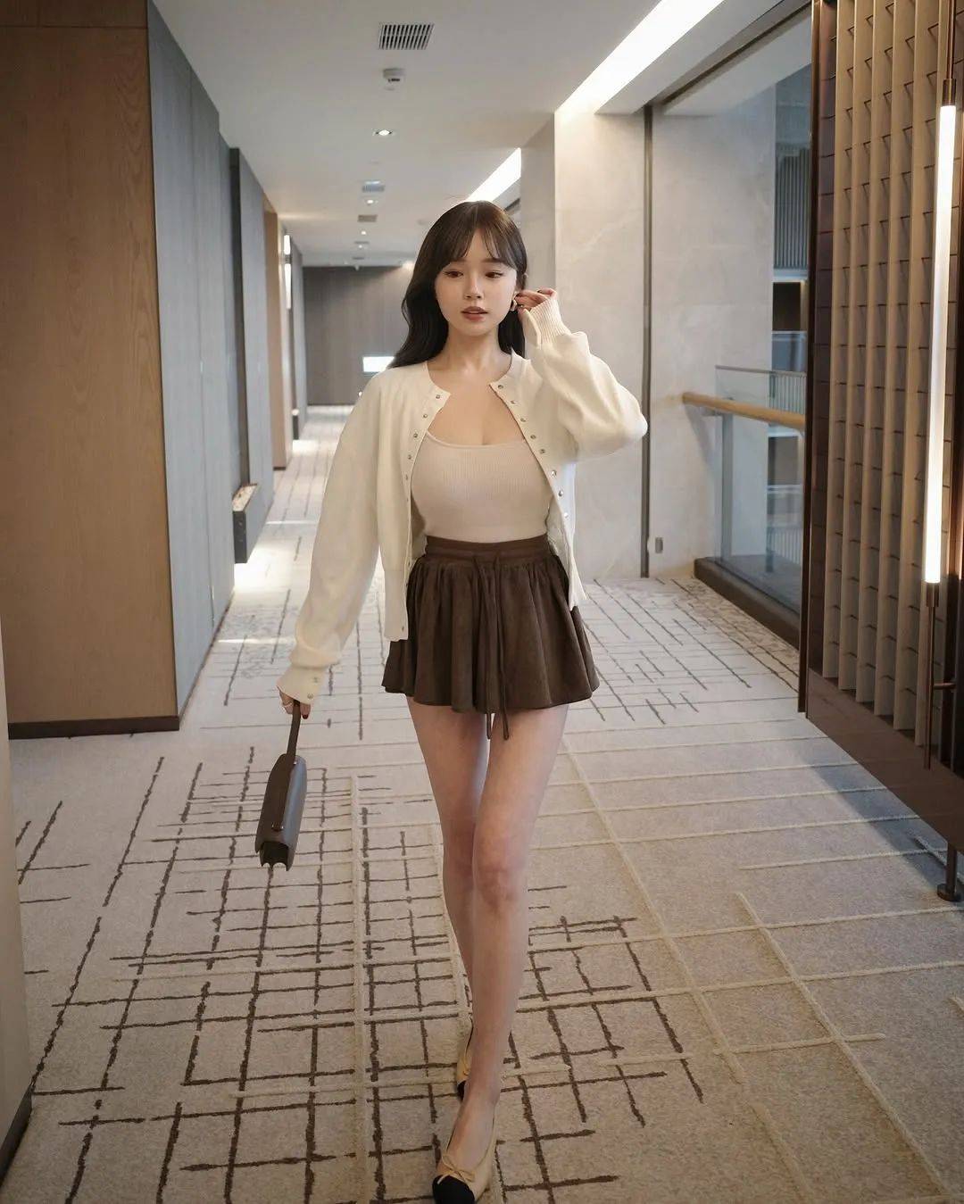 台湾最美空姐！成了极品宝妈