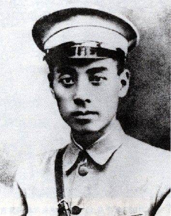 军统十三太保之一的酆悌，纵容别人放走周恩来，出面保释华克之