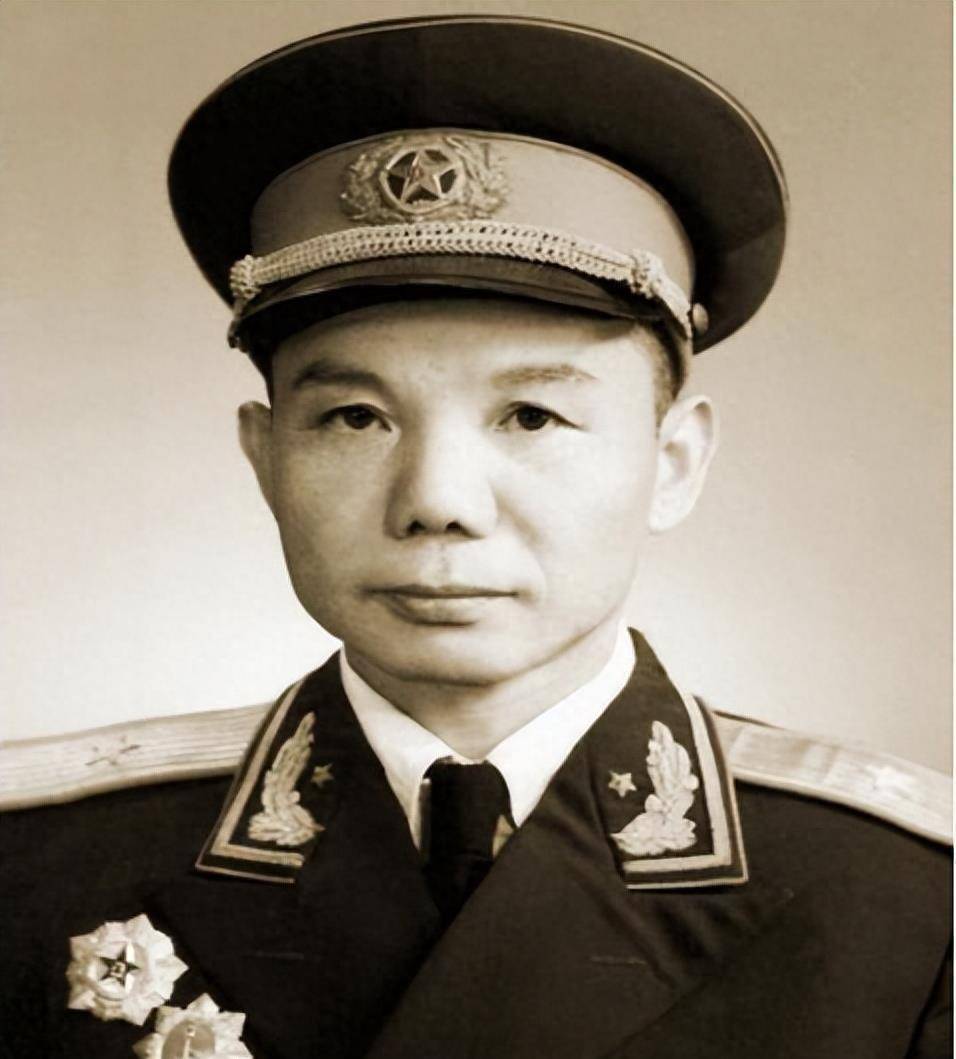 70年刘伯承赴南京“避风头”，许世友秘密联系一个人：多陪陪刘帅