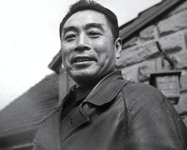南昌起义的领导人，1957年确定了4位，没有刘伯承，周总理：要改