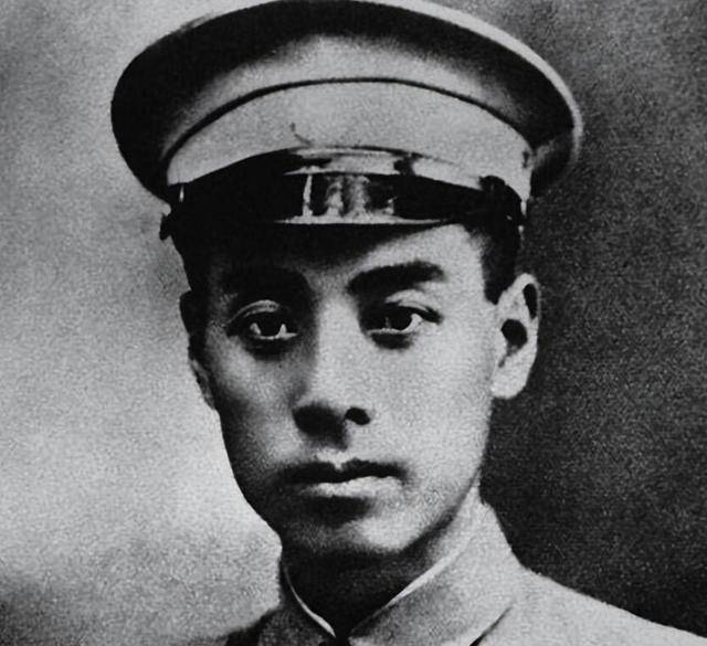 南昌起义的领导人，1957年确定了4位，没有刘伯承，周总理：要改