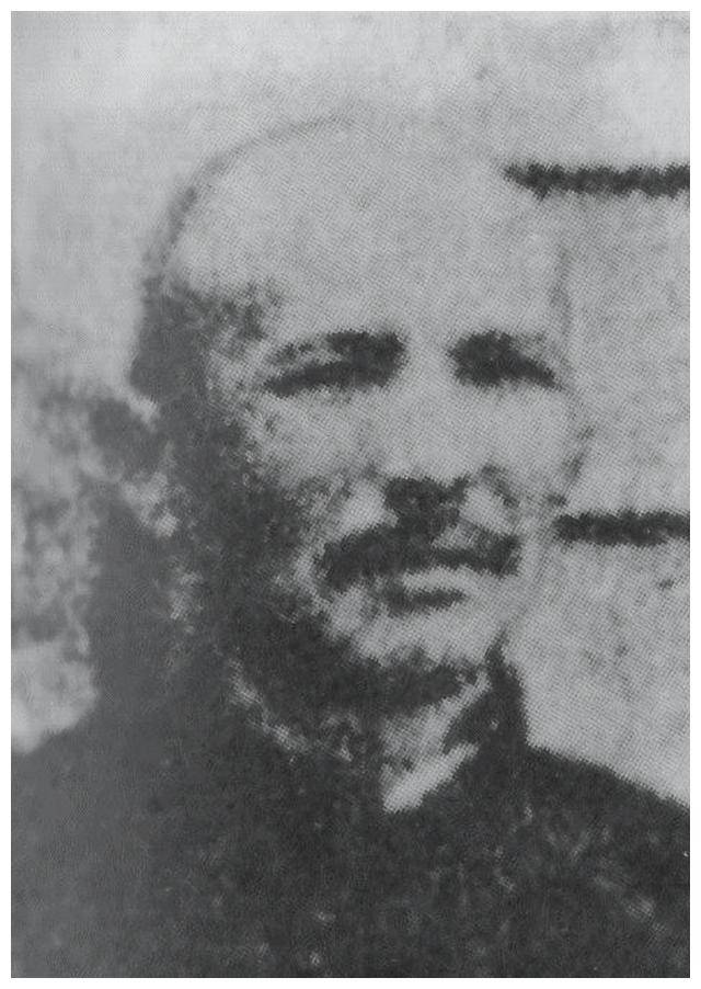 东陵大盗孙殿英，1947年被我军抓住，掏出张纸条：我只给刘伯承看