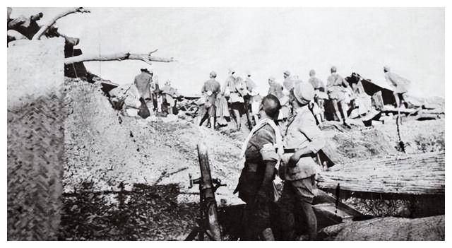 东陵大盗孙殿英，1947年被我军抓住，掏出张纸条：我只给刘伯承看