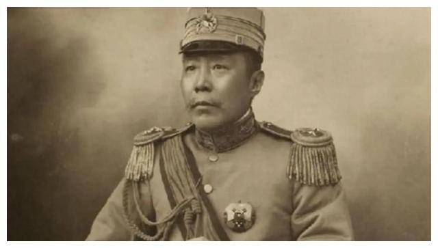 东陵大盗孙殿英，1947年被我军抓住，掏出张纸条：我只给刘伯承看