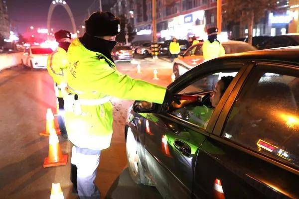 持续发力、久久为功！梅河新区交警持续开展严查酒驾整治行动，织密织牢春运“安全网”|护航春运