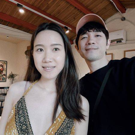 萧闳仁当爸了！轻拥儿子「你终于肯退房啦」　谢爱妻：辛苦了