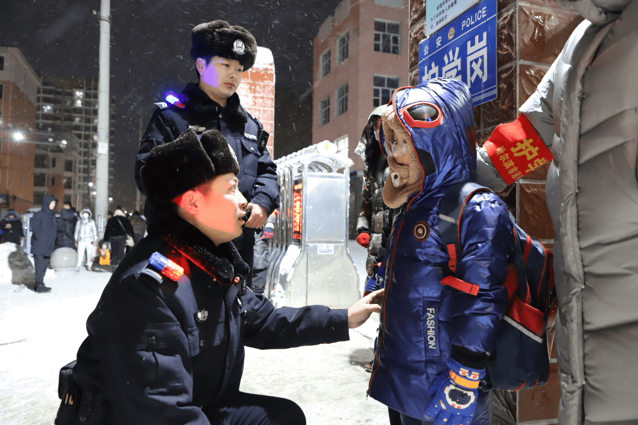 冰城公安：警心守护校园路 撑起平安一片天