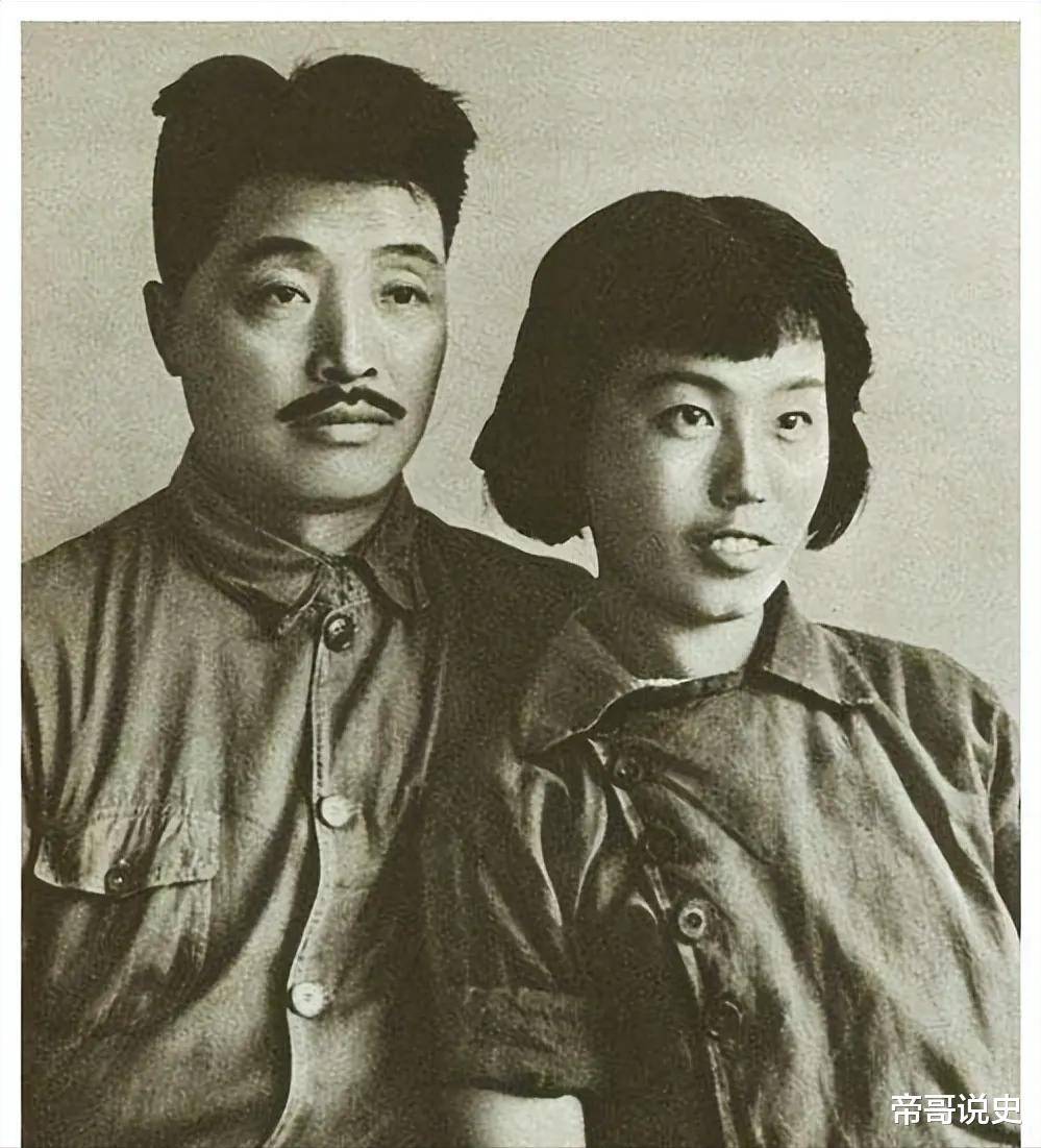 1942年，贺龙爱上薛明，薛明却很犹豫，贺龙我们至少有5个共同点