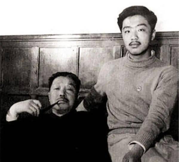 原创85岁的薛明坚持参加儿子遗体告别仪式，那份坚强让人崇敬泪目