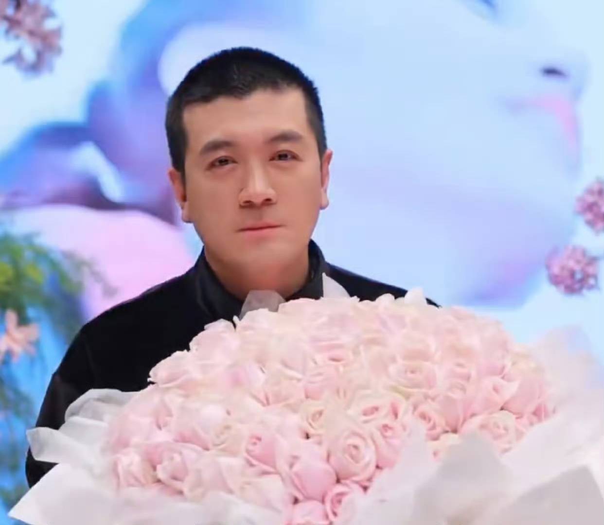 杨子直播求婚黄圣依，黄圣依为何不接电话？真相让人震惊！