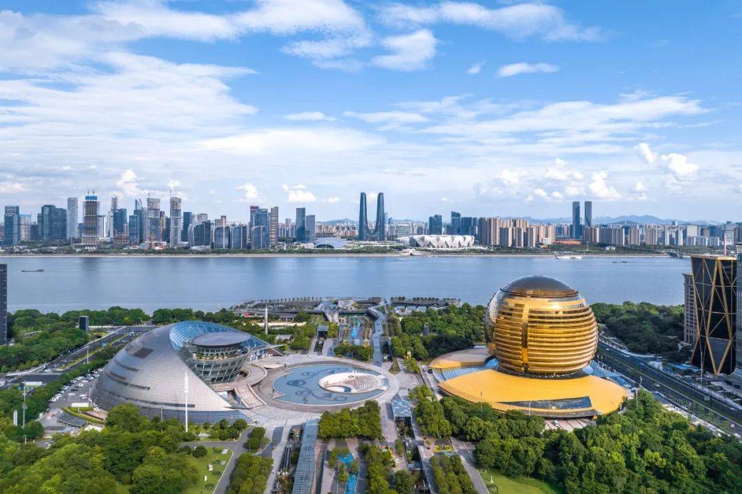 你好，全国两会！