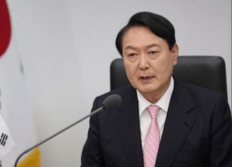 尹锡悦复任条件已定？72岁文在寅紧急发声，我国外交部火速回应
