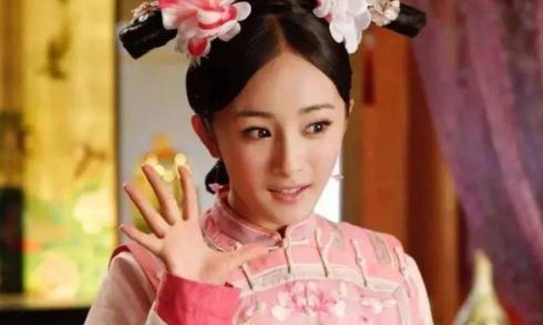 官宣恋情八个月后，俞灏明女友韩国约会画面曝光，王晓晨微博晒照