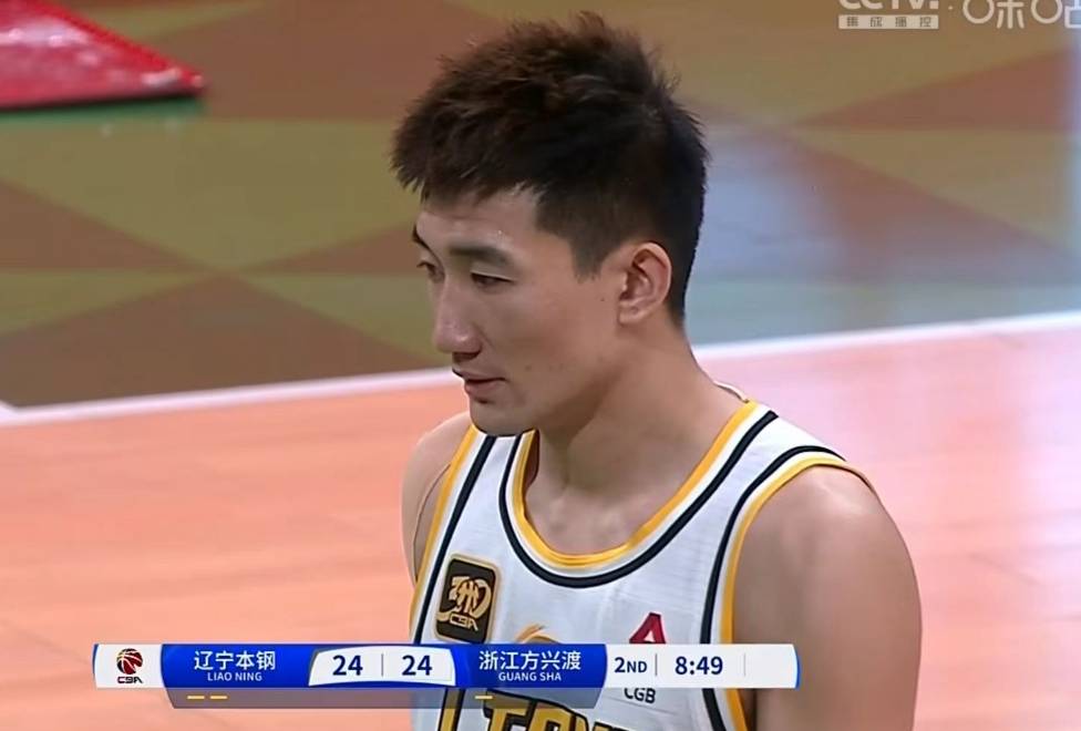 广厦男篮13分完胜辽宁，赵继伟8中1帕顿9+7，孙铭徽10+7布朗41分