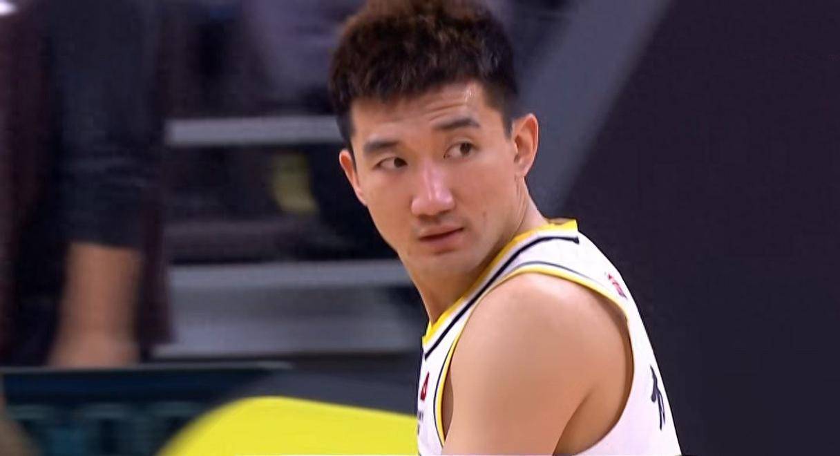 赵继伟PK孙铭徽！辽宁男篮3将火速支援
