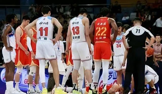 正式退出，孙铭徽官宣决定，广厦批准，胡金秋祝福