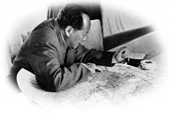 1952年毛主席考察黄河，河水泛滥该咋办？毛主席：可以这样试一试