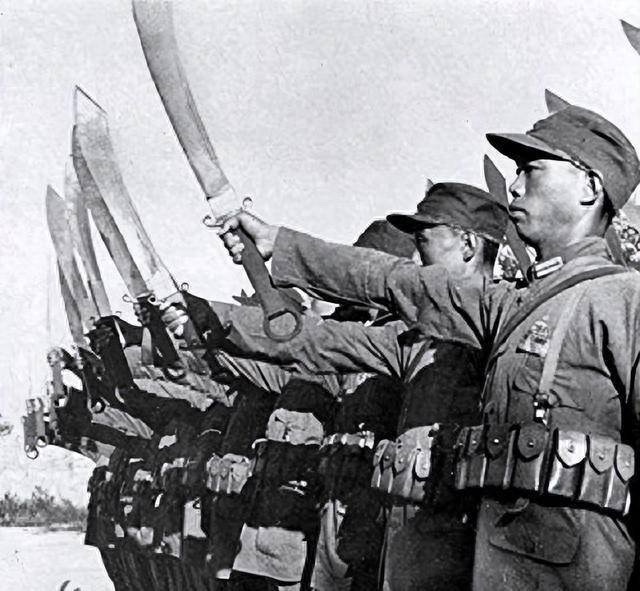 1957年，一位普通教师前往中南海见毛主席，毛主席：有要求尽管提