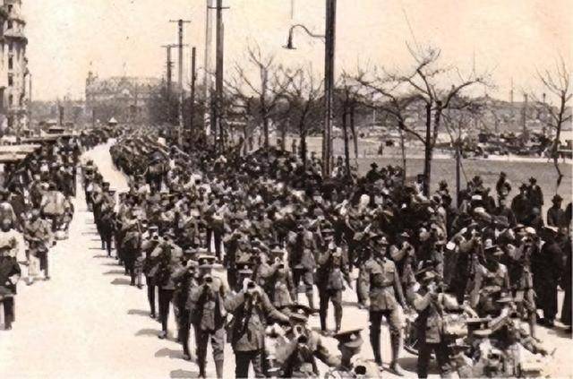 1957年，一位普通教师前往中南海见毛主席，毛主席：有要求尽管提