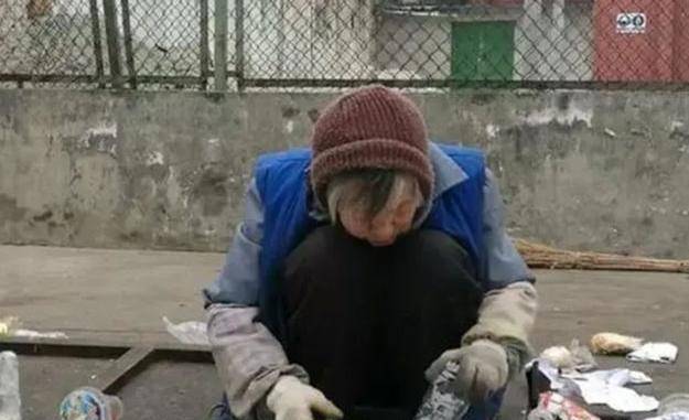 走了“狗屎运”？3毛钱收的铁疙瘩，老板洗净后，转手卖260万高价
