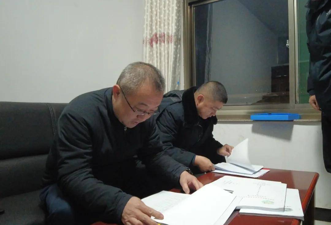 贾育新 王志方在万家寨镇调研督导工作