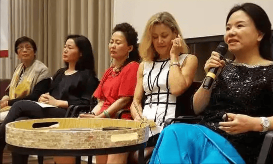 中国败类，给美国捐95亿，拒绝给中国农民发工资，如今靠卖房苟且