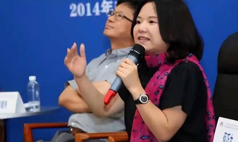 中国败类，给美国捐95亿，拒绝给中国农民发工资，如今靠卖房苟且