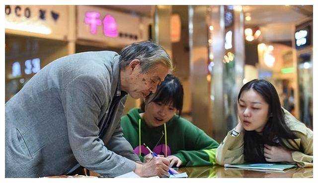 日本老人迁居武汉，开店15年只留3300元工资，遗产全留给中国员工