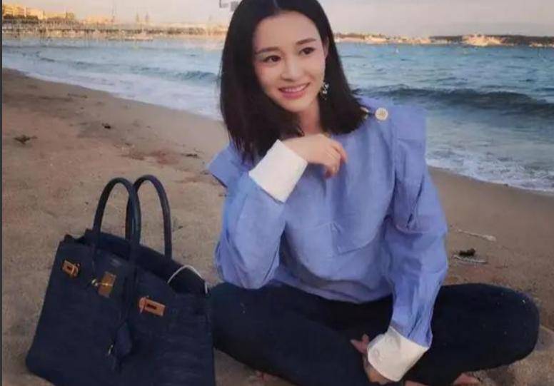 当了吴秀波7年小三的陈昱霖，出狱后高调晒儿子，还在想嫁入豪门