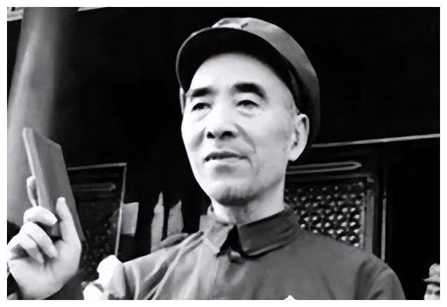 1954年，周总理担任国务院总理后，身边10位副总理，他们都是谁？