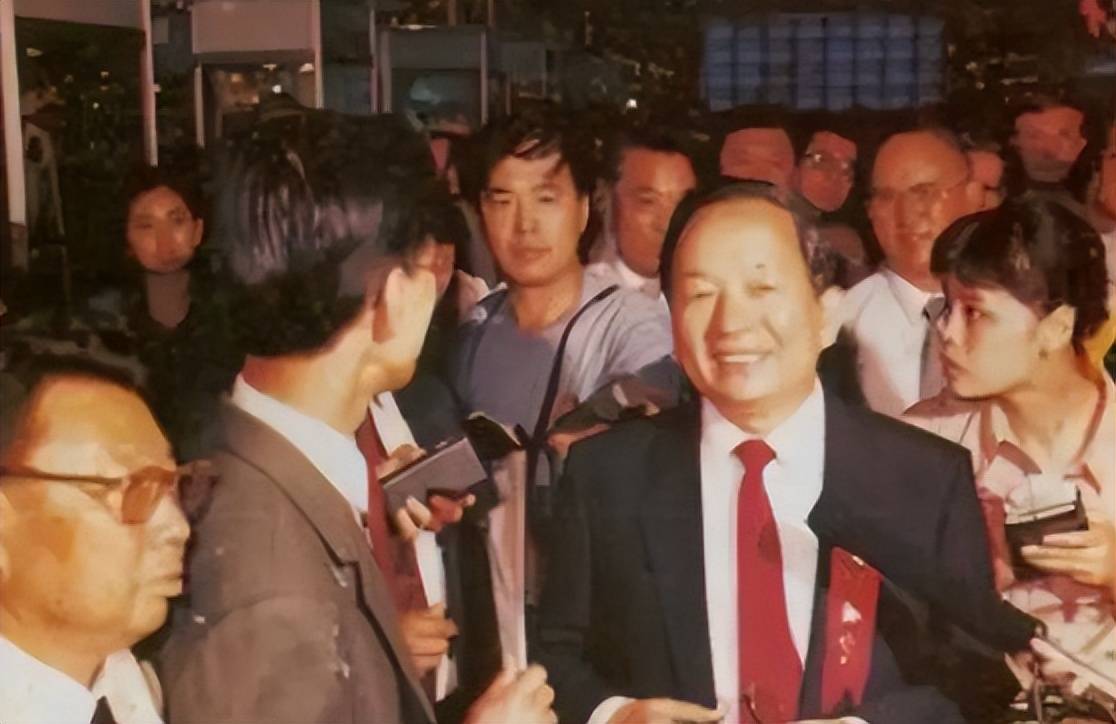 田纪云：曾任国务院副总理，如今95岁！子女无一人当官！