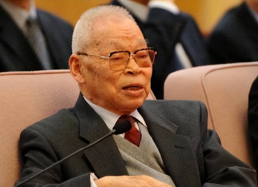田纪云：曾任国务院副总理，如今95岁！子女无一人当官！