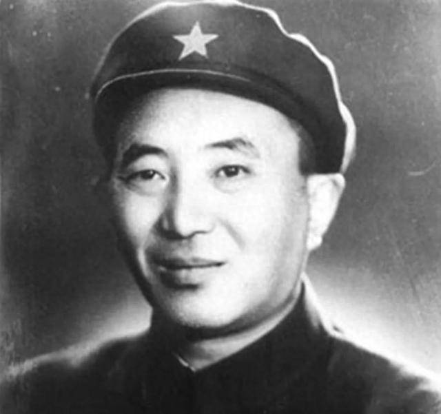 毛主席视察杭州，市委书记缺席的原因引人好奇，江华有何来头？