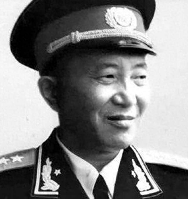 毛主席视察杭州，市委书记却“摆官架子”不见人，江华有何来头？