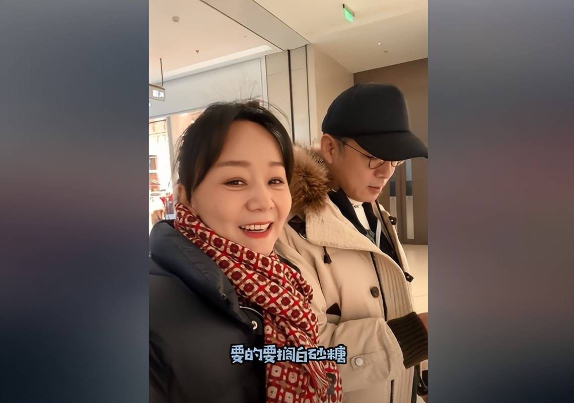 王一楠跟高鑫一起做腊八蒜，她想买便宜两块的醋，高鑫不肯！